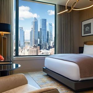 Hudson King Room High Floor or Hearing Accessible